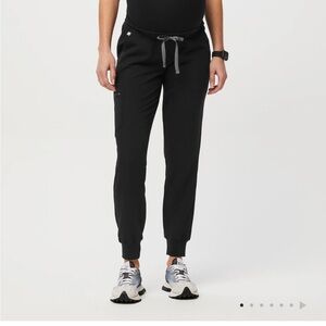 women's Black Yola™ Maternity - Petite Skinny Scrub Pants - S - Petite / Black